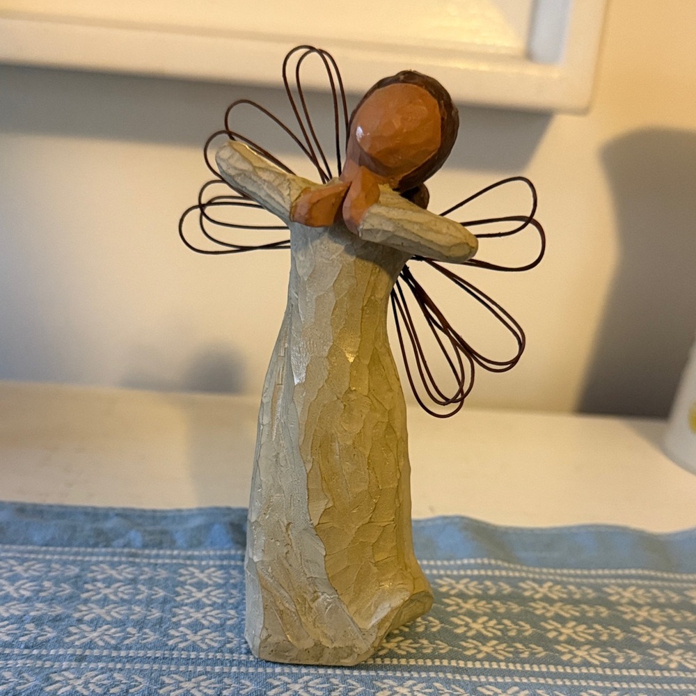 Willow Tree Angel of Happiness Sculpture